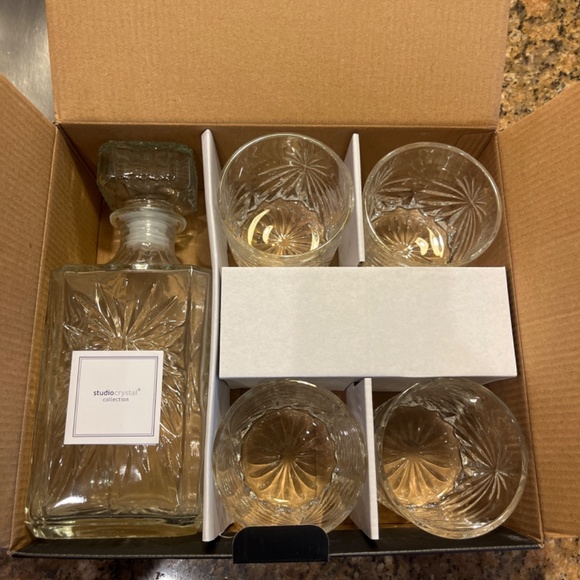 Godinger Crystal Whiskey Set - Picture 2 of 4
